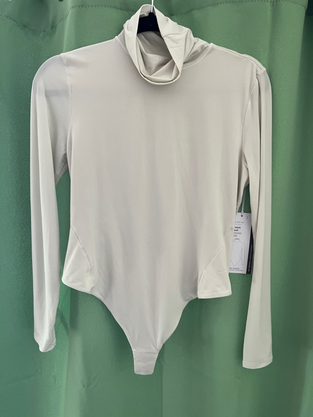 🆕 Lululemon Nulu Long Sleeve Turtleneck Bodysuit, Bone, size L